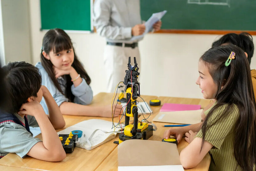 Maktab o‘quvchilari o‘rtasida robototexnika va sunʼiy intellekt olimpiadasini o‘tkazish rejalashtirilmoqda. Olimpiada tartibi qanday?